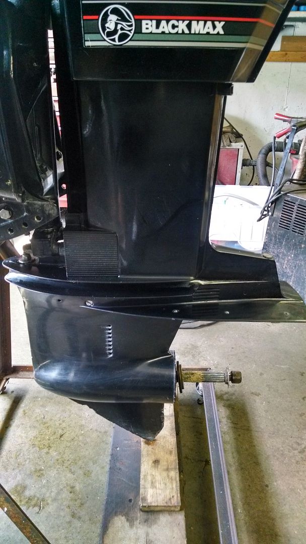 Mercury 2.0 V6 135 HP Fresh Water. Low Compression in one hole